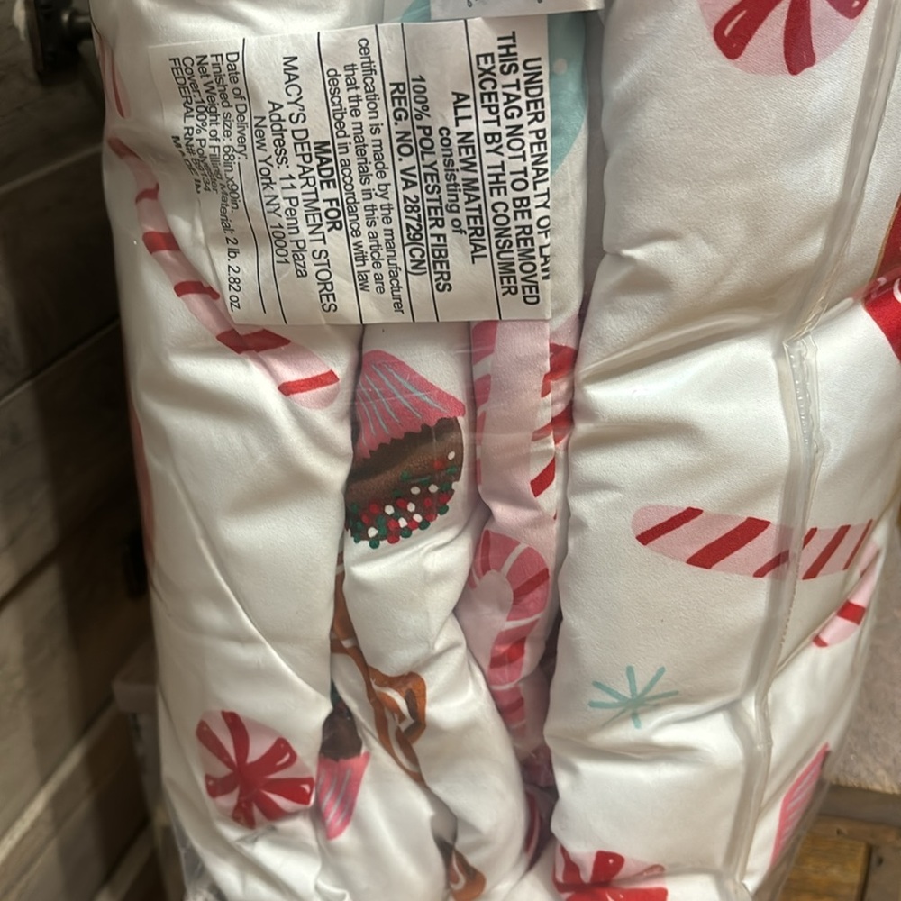 CHARTER CLUB KIDS TWIN Sugar & Spice w/Gingerbread Man Reversible Comforter Set - Picture 9 of 11